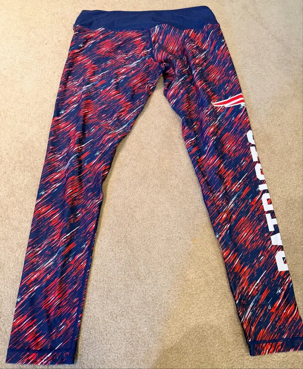 NFL Leggings Bundle Womens Size L Patriots Buccaneers Activewear Tights 2-Pack